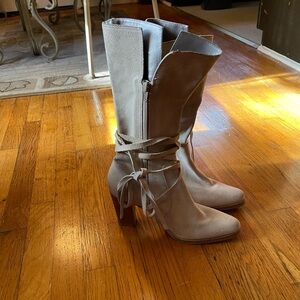Women’s tan suede mid calf boots. New never worn